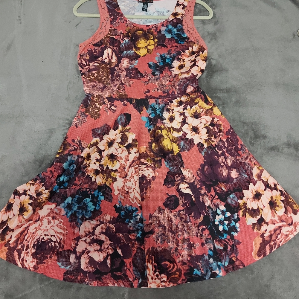 Sleeveless dress